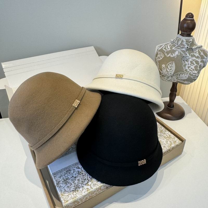 Dior top Hat 102601